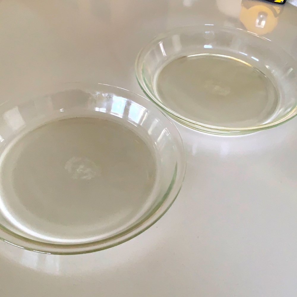 PYREX (2) vintage 9 inch pie pans